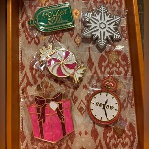 Bath & Body Works Holiday Spirit Pin Set